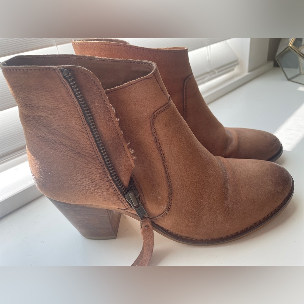 Brown Leather Boots 7